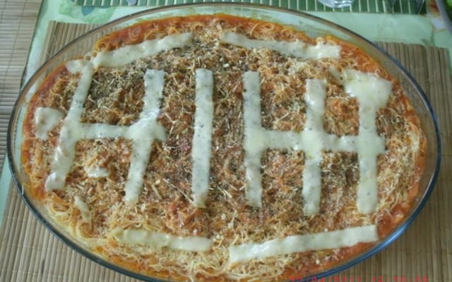 Macarrão ninho ao forno