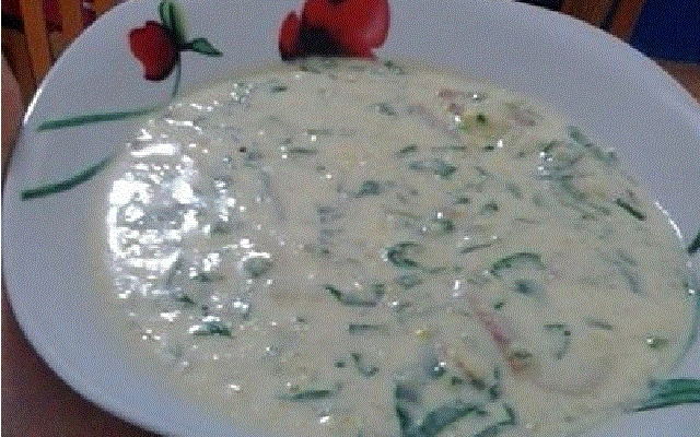 Sopa de milho com espinafre