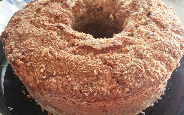 Bolo de maçã com coco