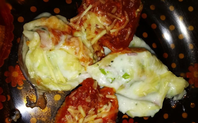 Conchiglione com creme de ricota, presunto e brócolis