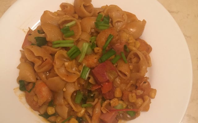 Macarrão ao molho de camarão