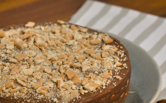 Torta de palha italiana com creme de avelã