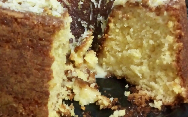 Bolo de laranja amarelinho