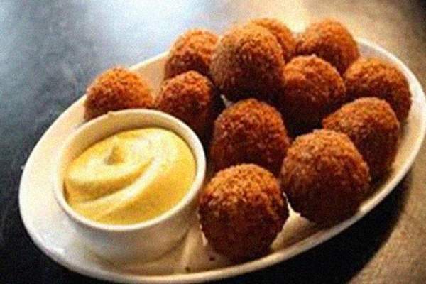 Bolinho de kassler com repolho