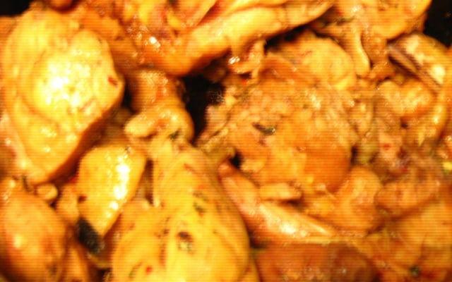 Frango caipira com polenta e cambuquira