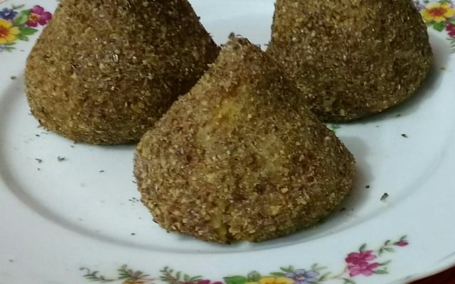 Coxinha fit de batata doce sem glúten e lactose