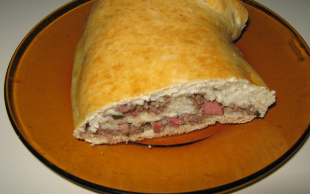 Enroladão de carne moída