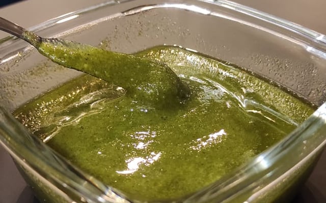 Molho pesto (caseiro) 