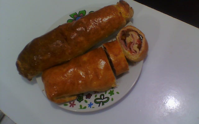 Pão caseiro recheado