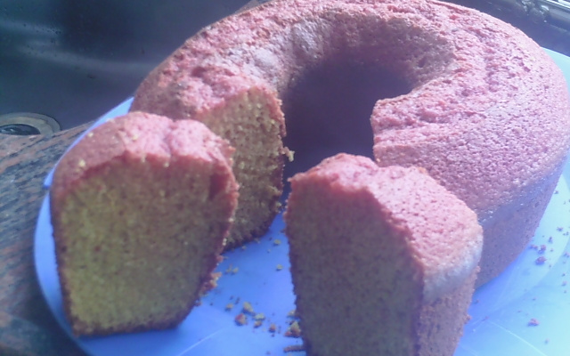 Bolo de fubá com beterraba