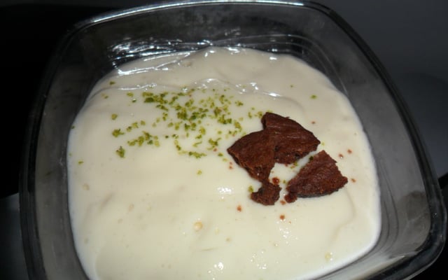 Mousse de limão com biscoito delícia