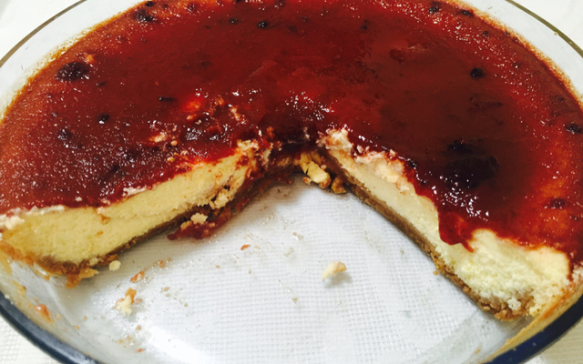 Torta doce mineirinha de ricota com goiabada