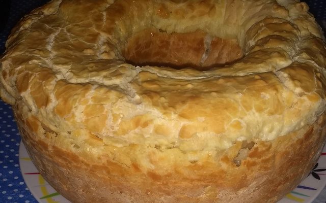 bolo salgado  de polvilho doce (rosca)