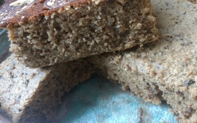 Bolo diet de banana, sem farinha e sem açúcar