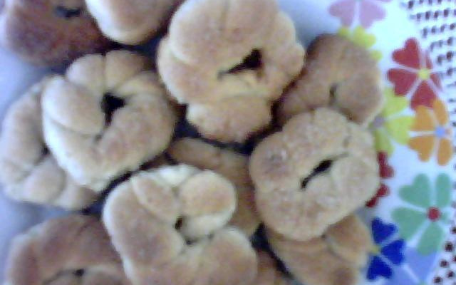 Rosquinha de nata com coco da Deia