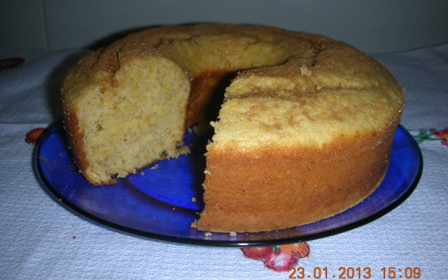 Bolo pamonha com canela