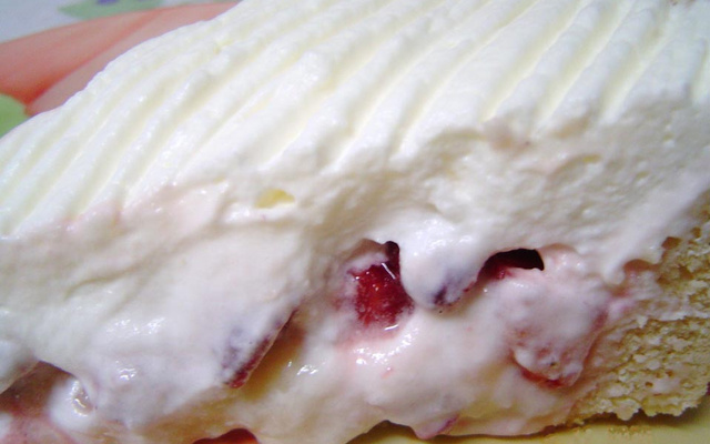 Torta de morango com chantilly