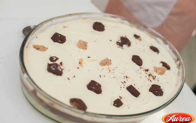 Sobremesa de Sonho de Valsa e Morango - Áurea