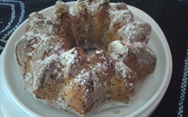 Bolo de laranja com maçã e canela