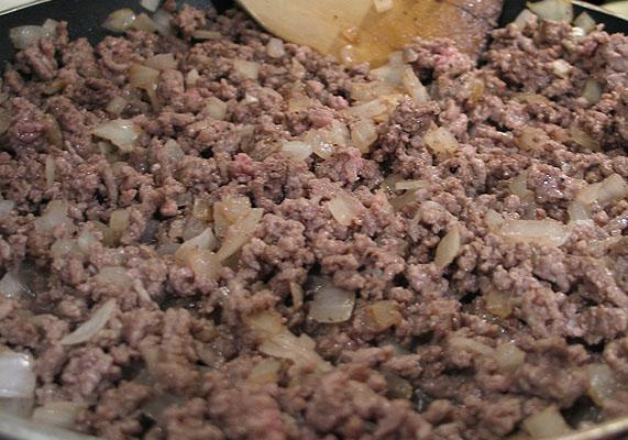 Carne moída com queijo Minas