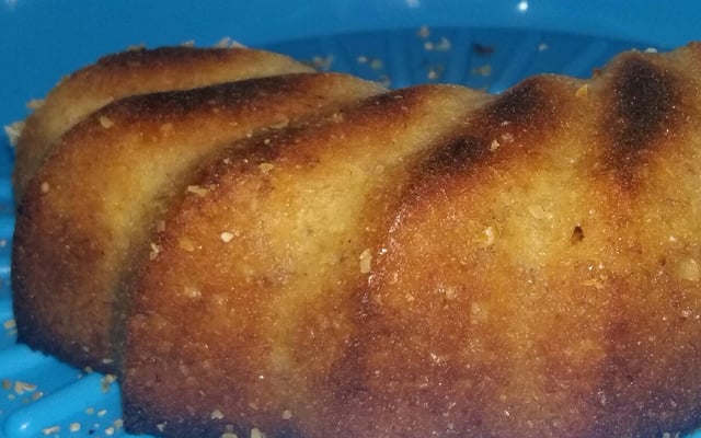 Bolo de banana com aveia e óleo de coco