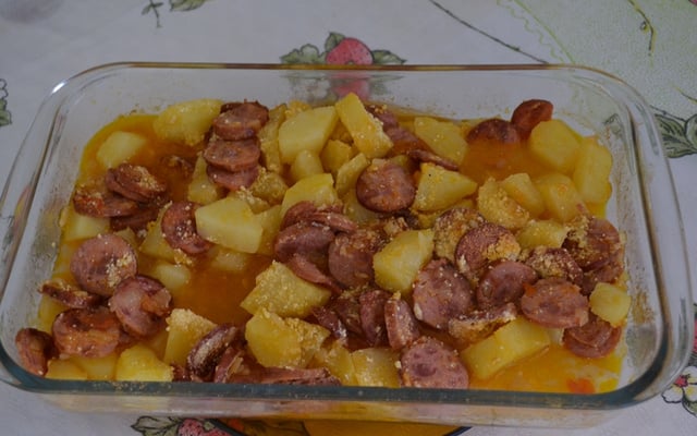 Linguiça calabresa com batata