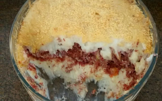 Escondidinho de carne seca com aipim