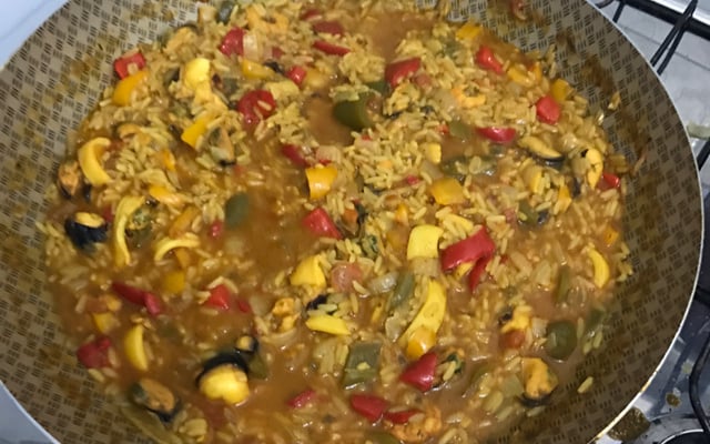 Paella de frutos do mar