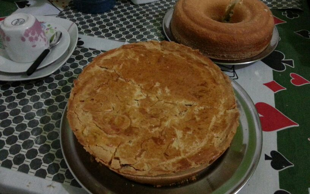 Torta de camarão com requeijão (tipo empadão)