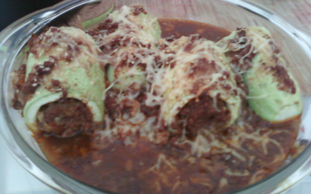 Abobrinha recheada com carne moída