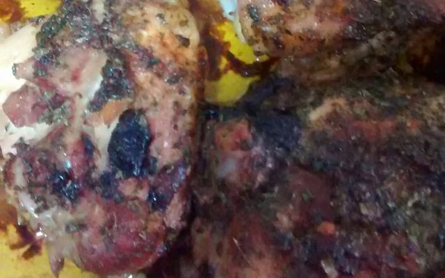 Coxa e sobrecoxa assada