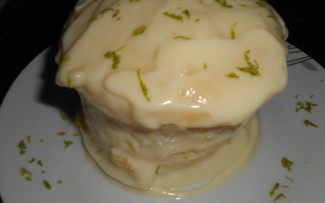 Bolo de limão de caneca