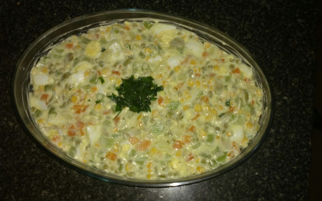 Salada de maionese completa