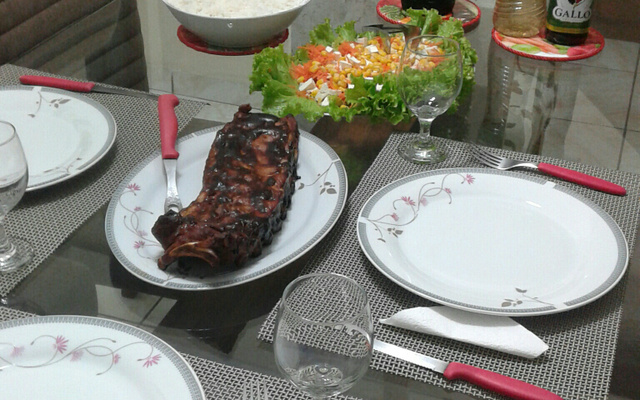 Costelinha com molho barbecue