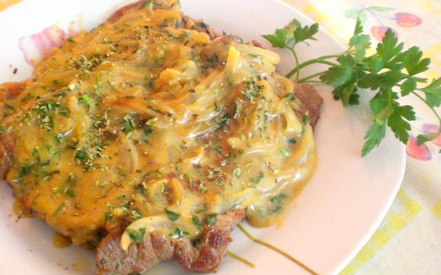 Bife acebolado - apartamento 503 (Nalva)