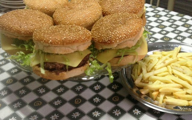 Sanduíche tipo Big Mac