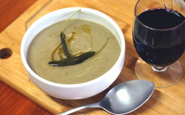 Sopa de berinjela à italiana