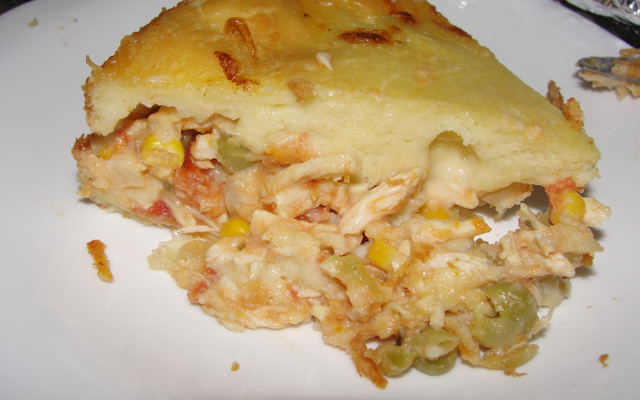 Torta cremosa de frango de liquidificador