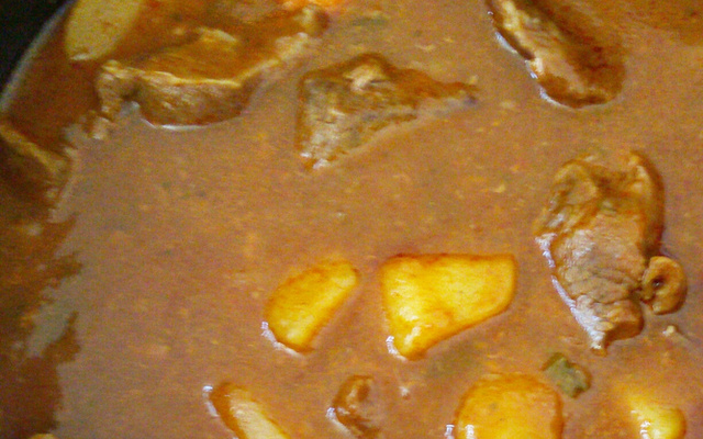 Ensopado de músculo com batata