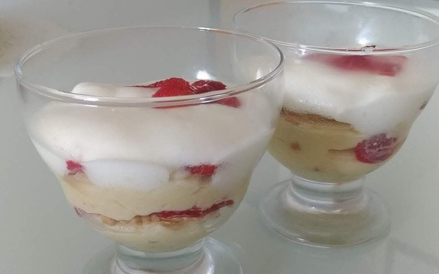 Pavê de morango com leite ninho