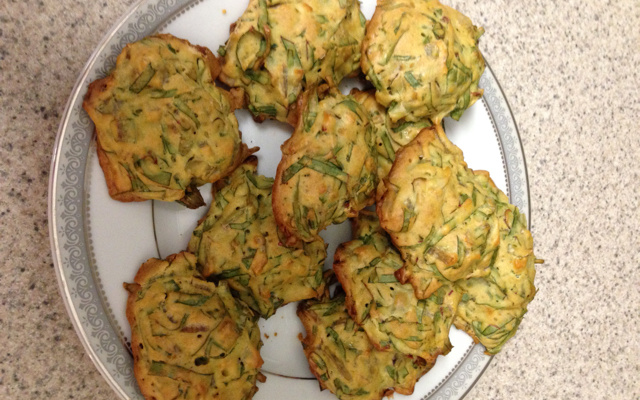 Bolinhos de folha de beterraba