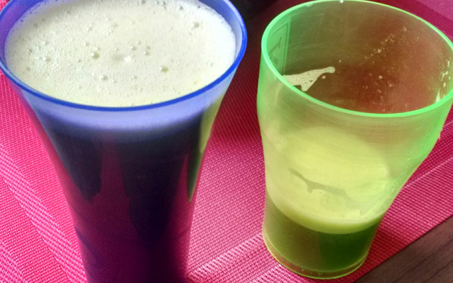 Suco de couve, laranja, limão e hortelã