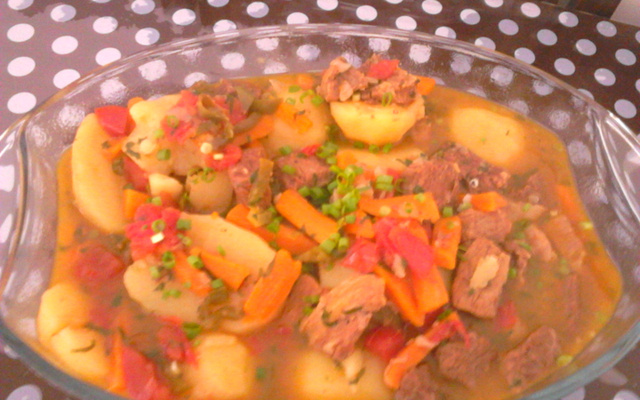 Carne de panela com legumes