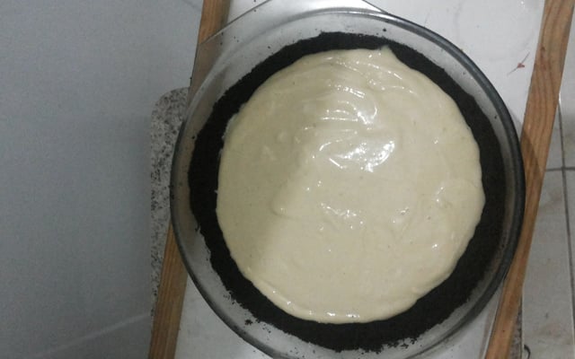 Torta de maracujá com chocolate e negresco