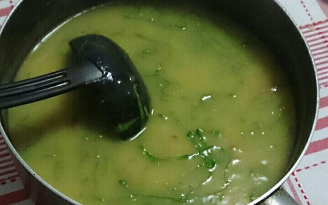 Tubérculos na floresta (sopa de batatas)