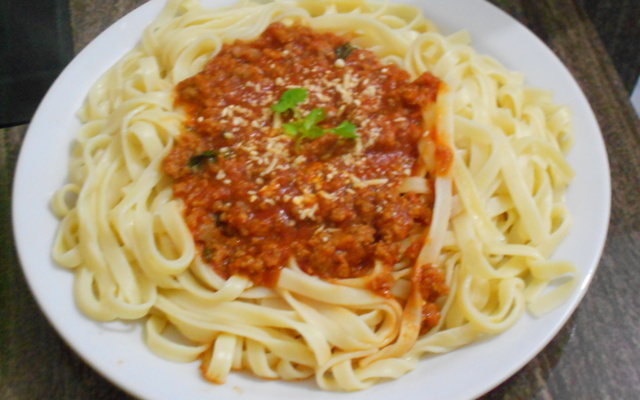 Espaguete à bolonhesa