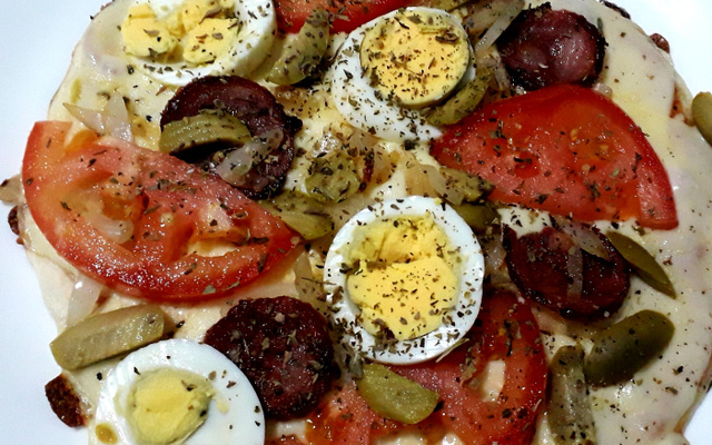 Massa de pizza de frigideira simples