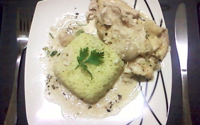 Filé de frango ao vinho branco