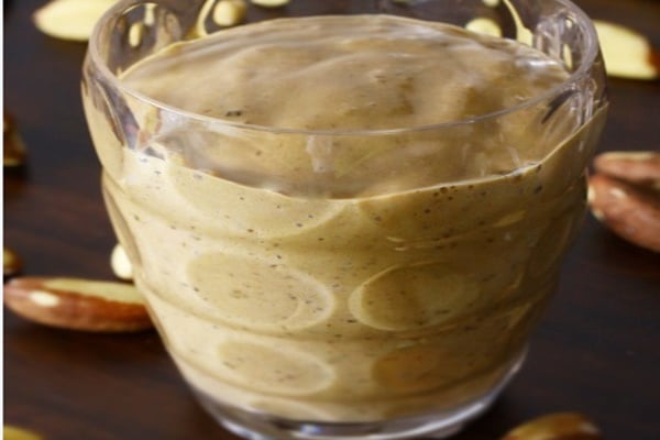 Vitamina de banana com ameixa e castanha com AdeS zero