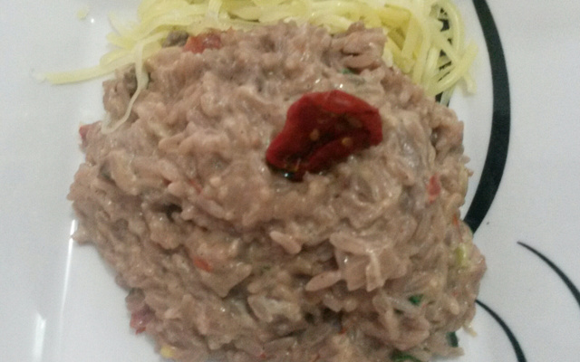 Risoto de filé mignon com vinho tinto